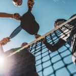 バドミントンのプレー経験がある人がピックルボールをすぐに楽しめる理由とは？